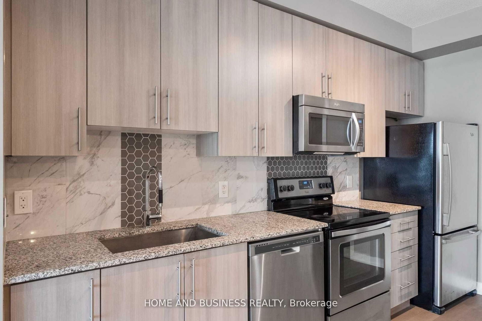 Condo for lease at 1904-4099 Brickstone Mews, Mississauga, Creditview, L5B 0G2 - MLS: W12041739