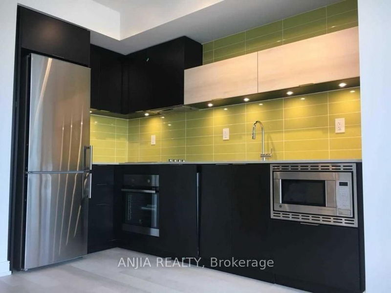 home for lease on 903-20 Thomas Riley Road