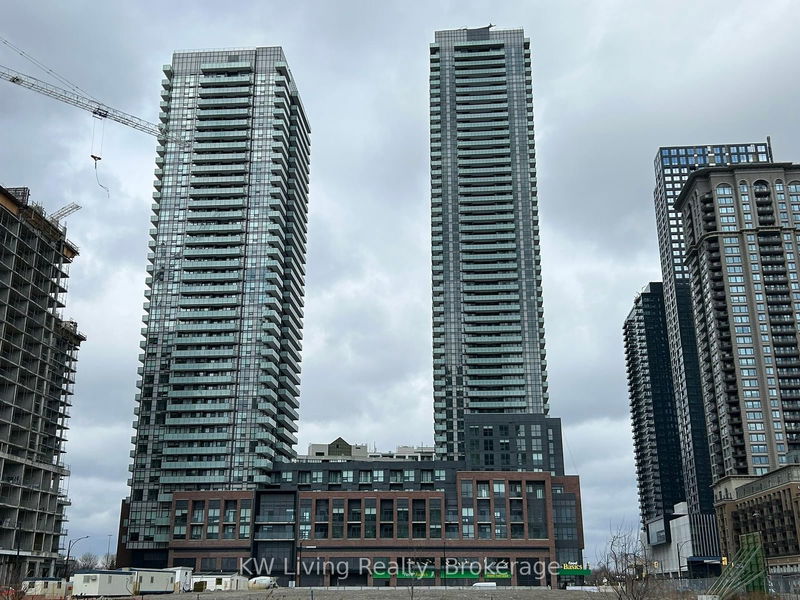 home for lease on 416-430 Square One Drive