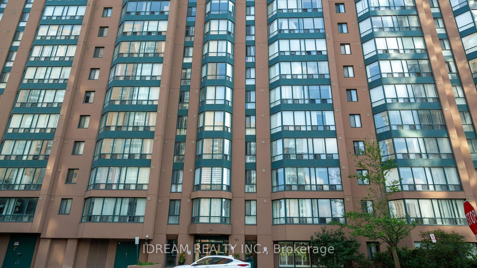 Condo leased at 215-155 Hillcrest Avenue, Mississauga, Cooksville, L5B 3Z2 - MLS: W12042744