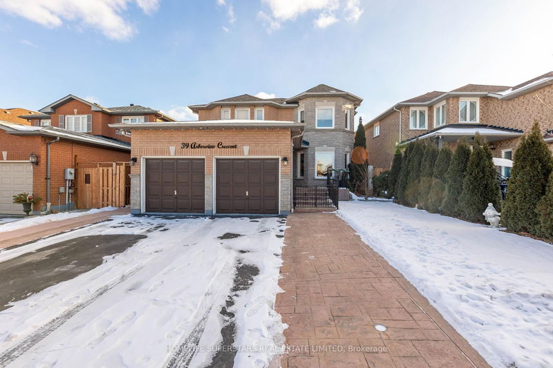 home for sale on 39 Arborview Crescent