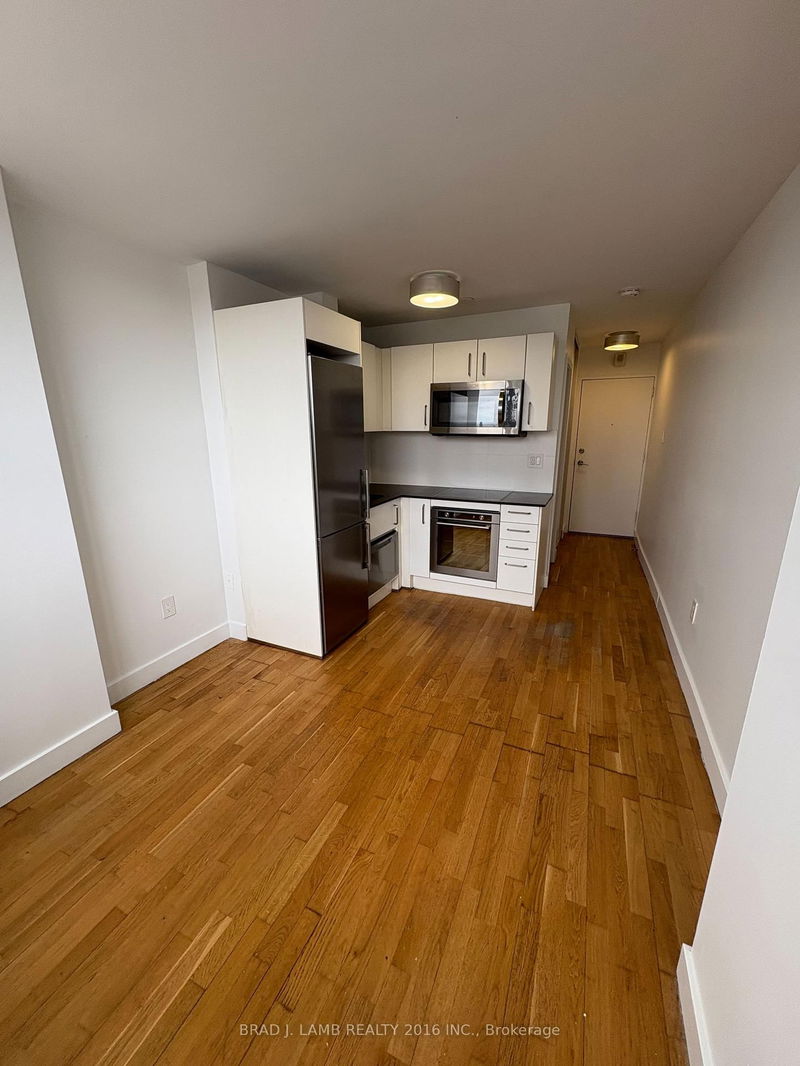 home for lease on 915-730 St Clarens Avenue E