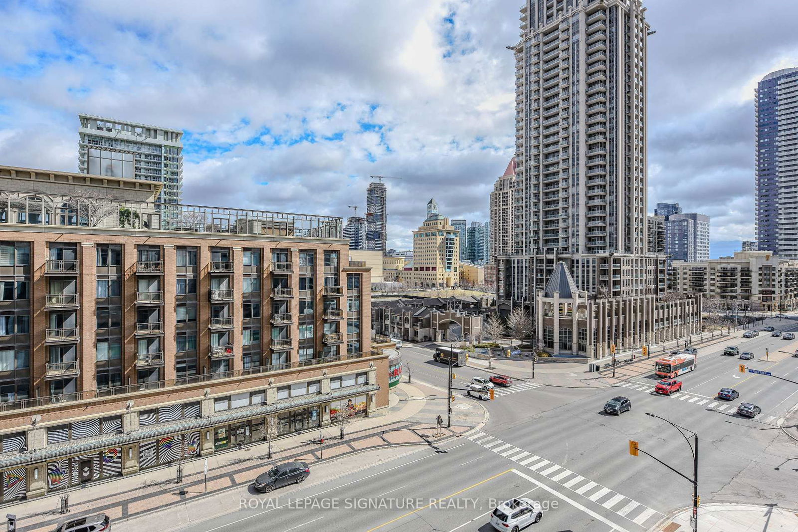 Condo for lease at 506-430 Square One Drive, Mississauga, Creditview, L5B 0L6 - MLS: W12044024
