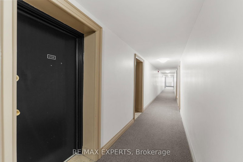 208 - 50 Gulliver Rd, Toronto, M6M 2N2 | Image 3