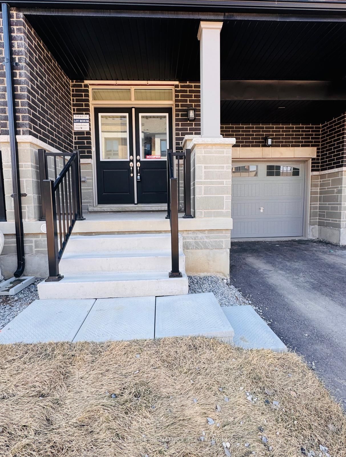 Townhouse leased at 4 Arrowview Drive, Brampton, Northwest Brampton, L7A 5H8 - MLS: W12047767