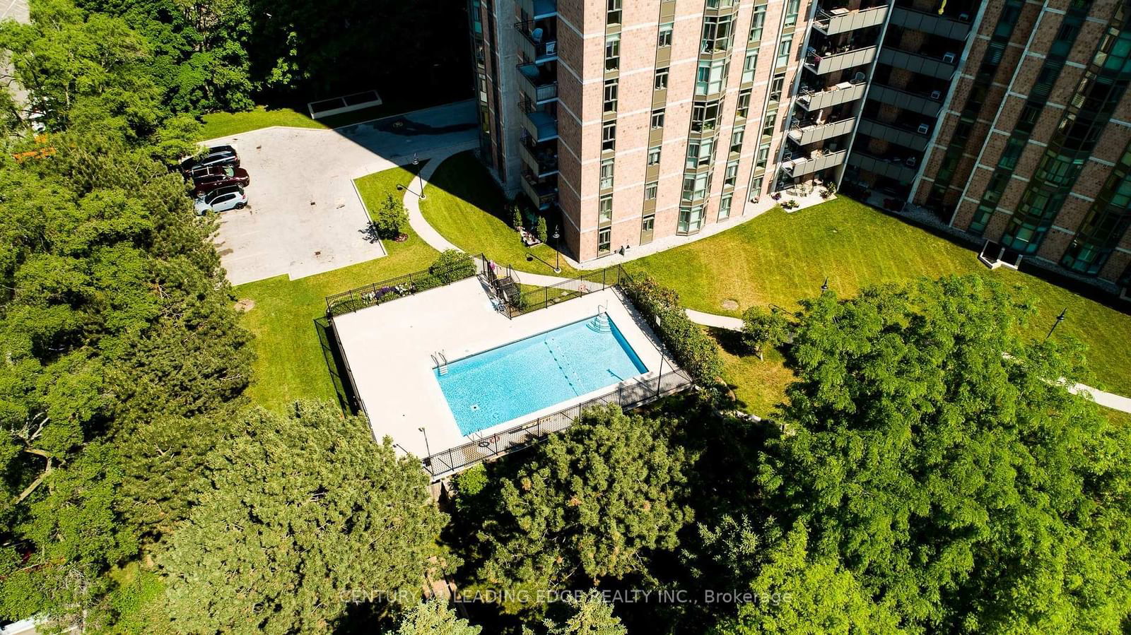 Condo for sale at 201-5250 Lakeshore Road, Burlington, Appleby, L7L 5L2 - MLS: W12048961