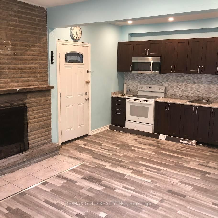 Semi-Detached House leased at 125 Queens Avenue, Toronto, Mimico, M8V 3X3 - MLS: W12049671