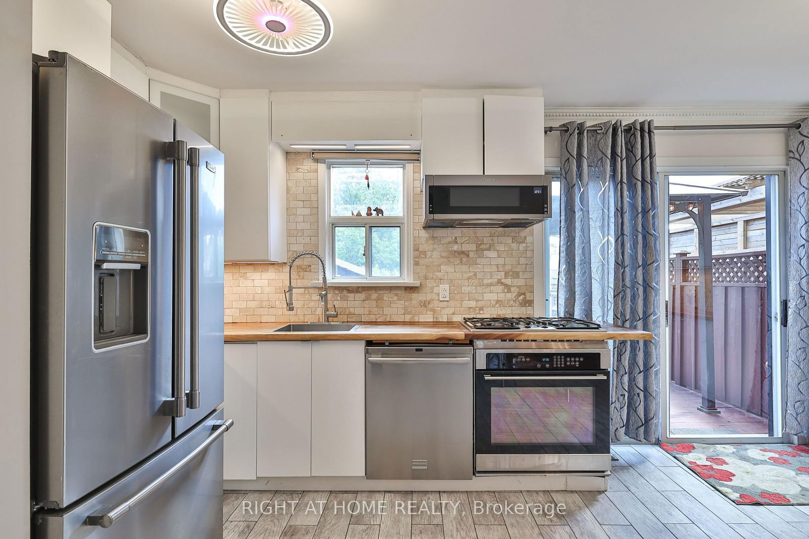 Semi-Detached House leased at 35 Dayton Avenue, Toronto, Stonegate-Queensway, M8Z 3L8 - MLS: W12049887