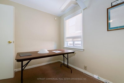 586 Browns Line — photo 5