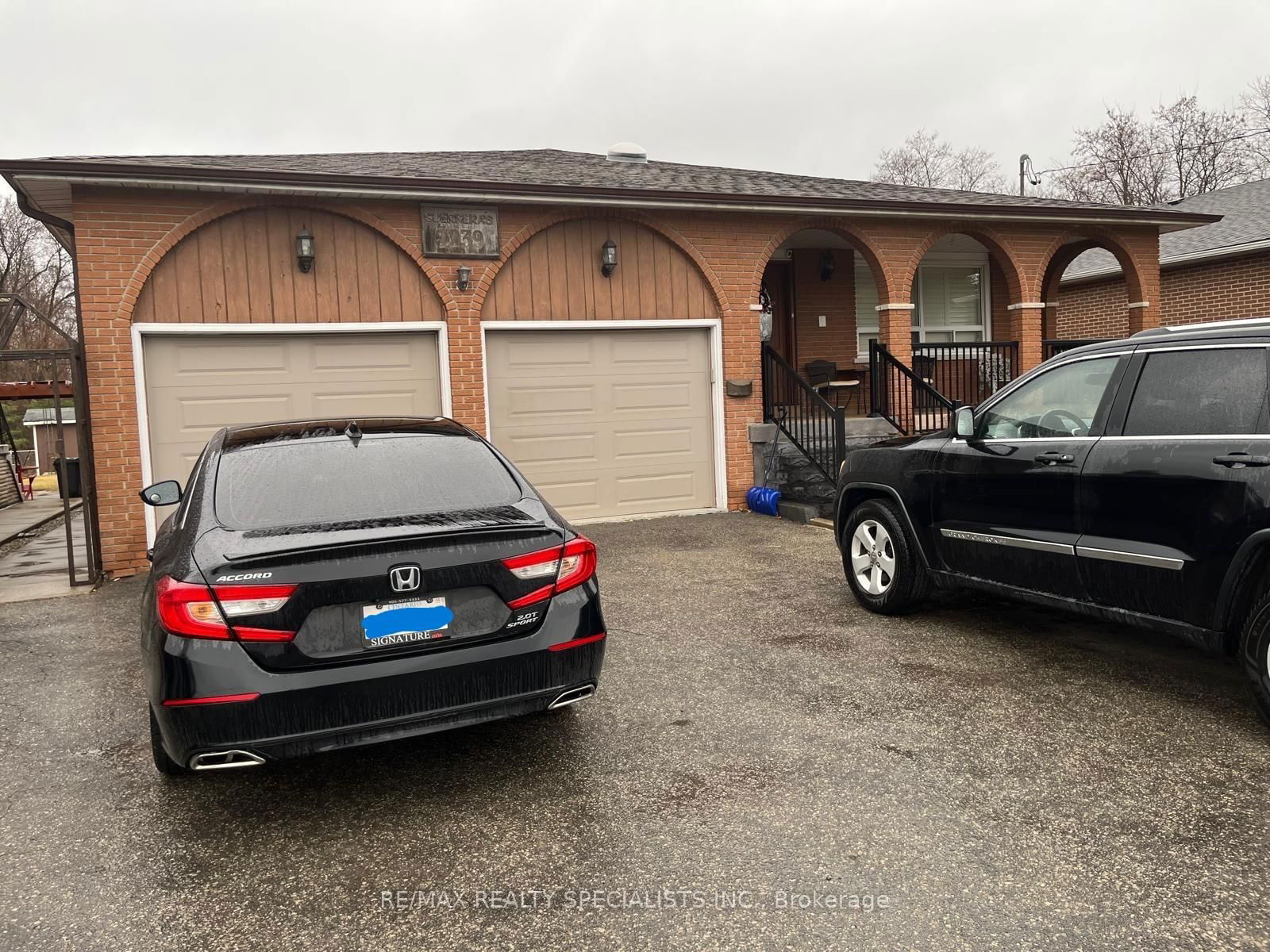 Detached House leased at 1239 Albion Road, Toronto, Thistletown-Beaumonde Heights, M9V 1A9 - MLS: W12050758