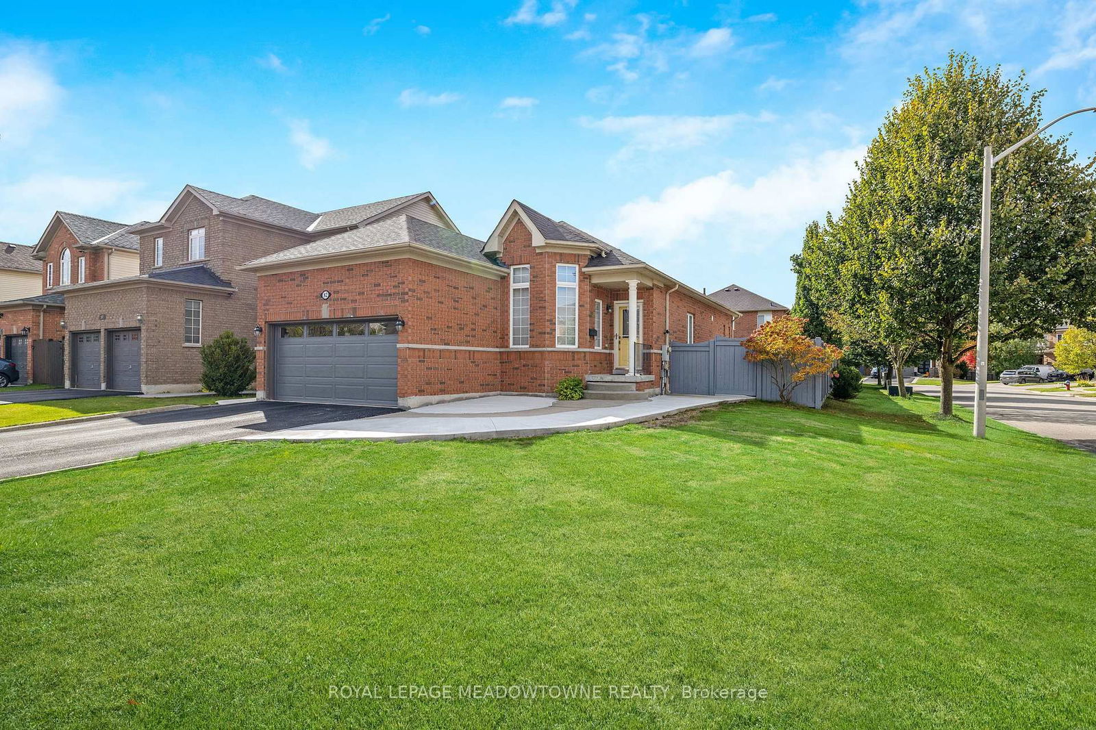 Detached House sold at 82 Division Street, Halton Hills, Acton, L7J 3B6 - MLS: W12050867
