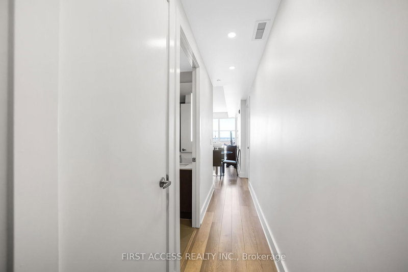 A531 - 5230 Dundas St, Burlington, L7L 0J5 | Image 2