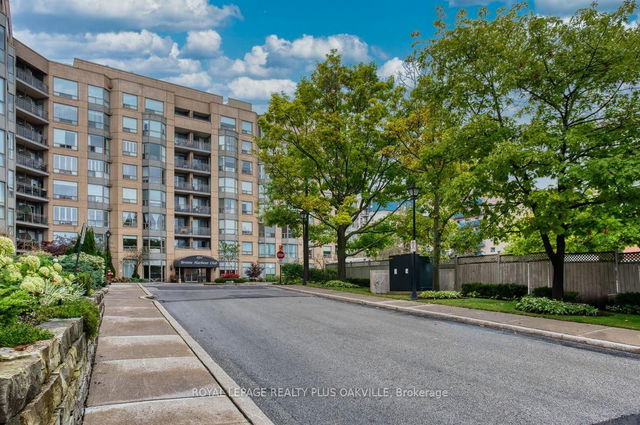 517 - 2511 Lakeshore Road