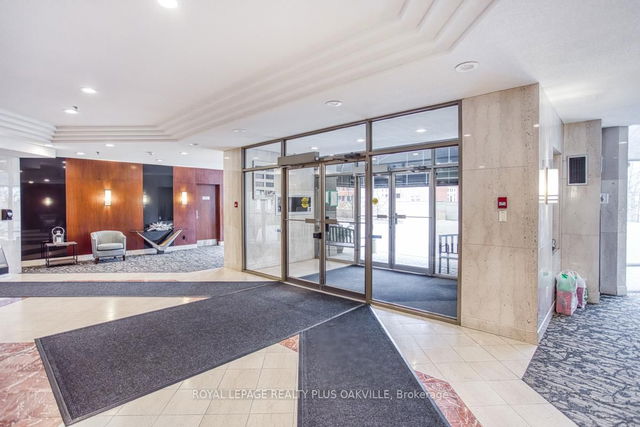 517 - 2511 Lakeshore Road