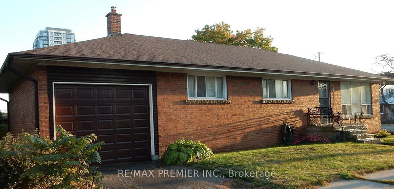 home for sale on 33 Warnica Avenue