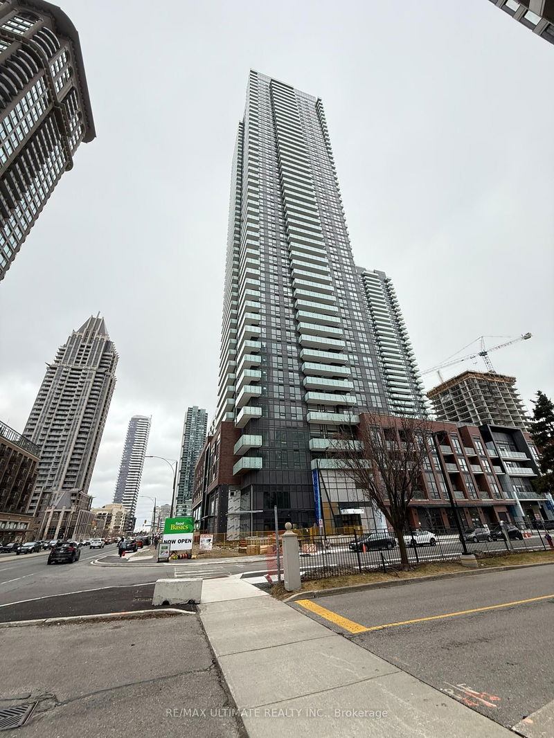 home for lease on 1503-430 Square One Drive