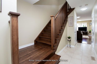 Unit 8 — 31 Townline, Orangeville - Orangeville image-0-4