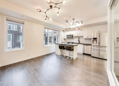Townhouse sold at 22-85 Eastwood Park Gdns, Toronto, Ontario, M8W 0B2 - Long Branch - MLS: W12052578
