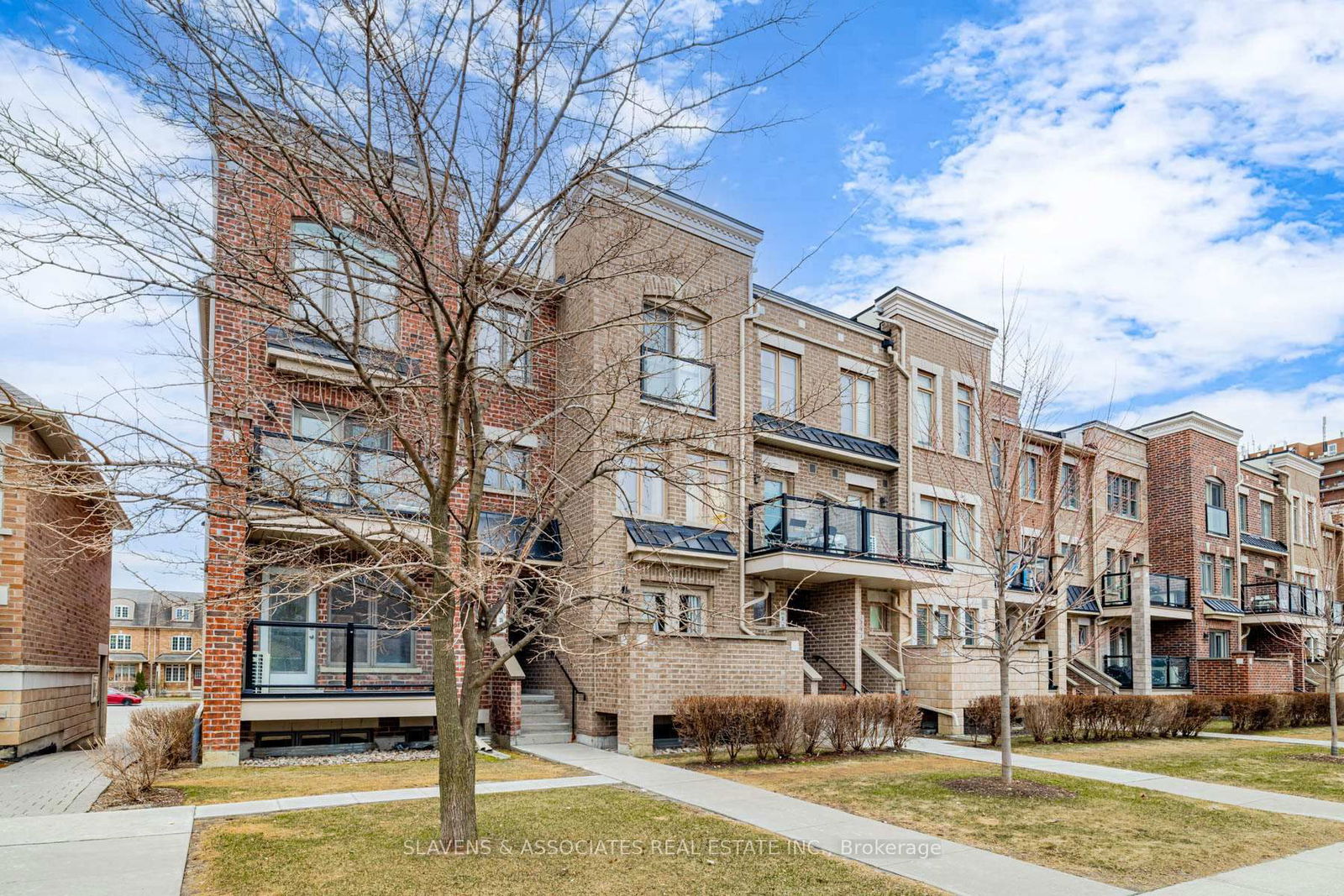 Townhouse leased at 30-2335 Sheppard Avenue, Toronto, Humberlea-Pelmo Park W5, M9M 0E9 - MLS: W12052971