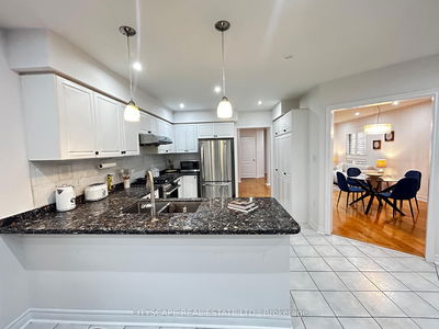569 Claymeadow Ave, Mississauga - Cooksville image-0-2