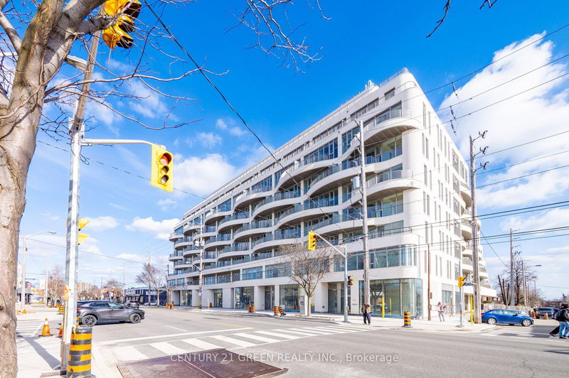 home for lease on 216-689 The Queens Way