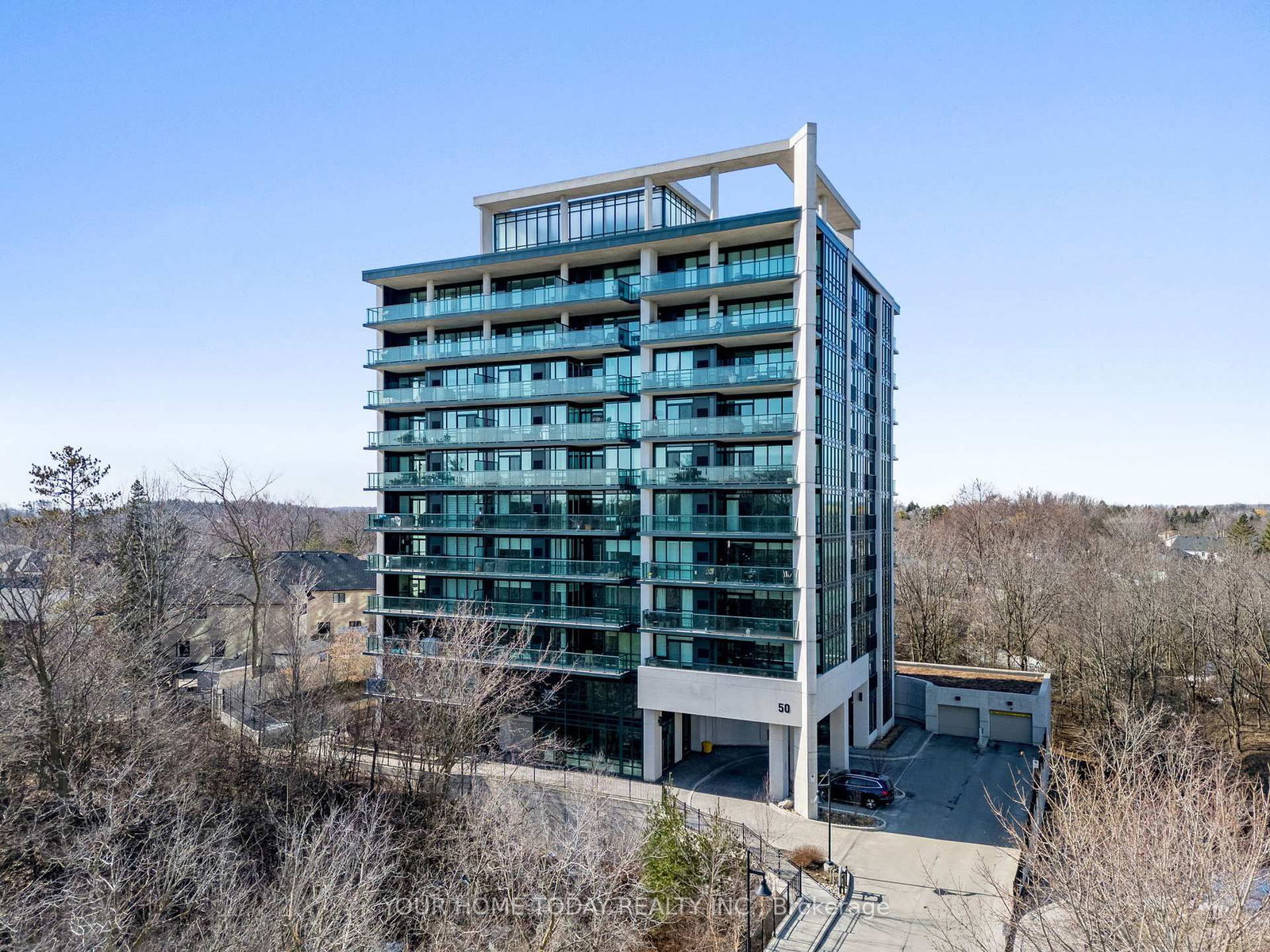 Condo sold at 1004-50 Hall Road, Halton Hills, Georgetown, L7G 0J8 - MLS: W12053848
