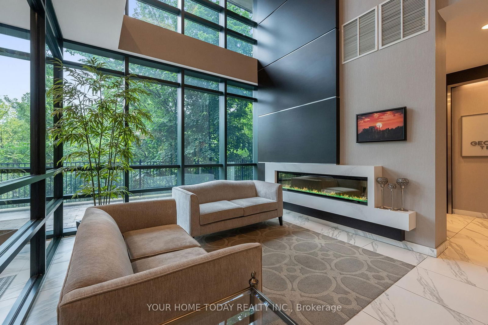 Condo sold at 1004-50 Hall Road, Halton Hills, Georgetown, L7G 0J8 - MLS: W12053848