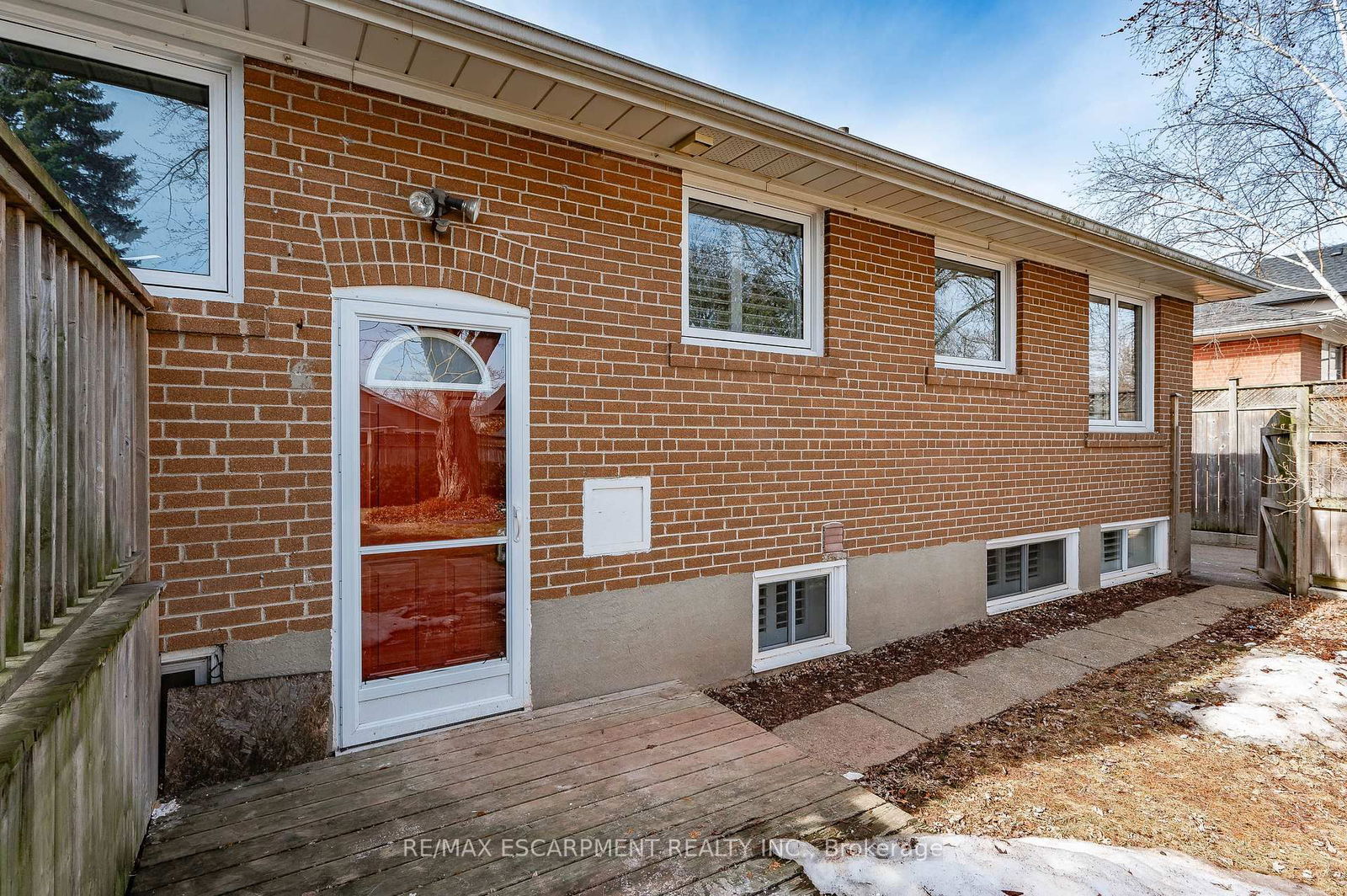 Detached House for lease at LOWER-421 SEATON Drive, Oakville, SW Southwest, L6L 3Y3 - MLS: W12053948