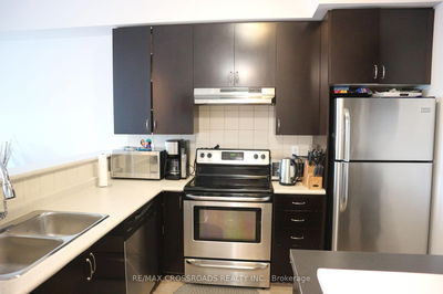 Unit 307 — 3075 Thomas St, Mississauga - Churchill Meadows image-0-3