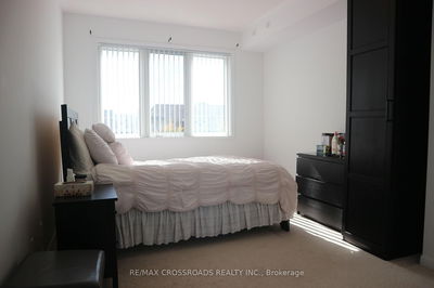 Unit 307 — 3075 Thomas St, Mississauga - Churchill Meadows image-0-4