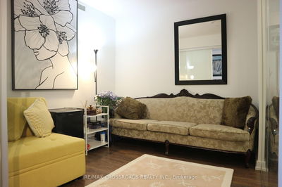 Unit 315 — 3100 keele St, Toronto - Downsview-Roding-CFB image-0-4