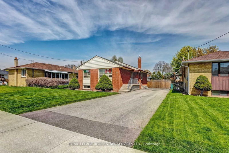 home for lease on 272 The Westway N/A E