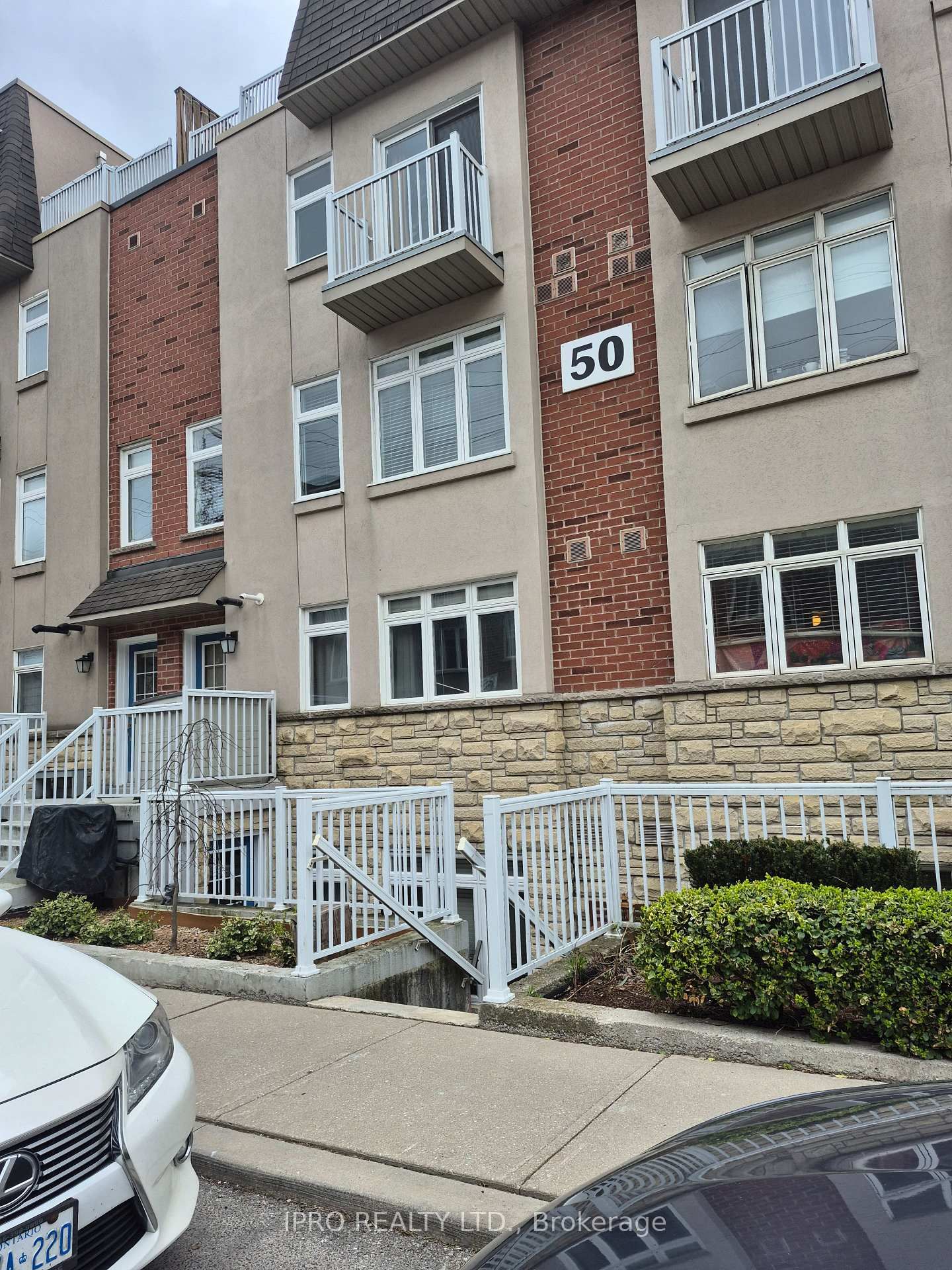 Townhouse for lease at 58-50 Turntable Crescent, Toronto, Dovercourt-Wallace Emerson-Junction, M6H 4K9 - MLS: W12054803