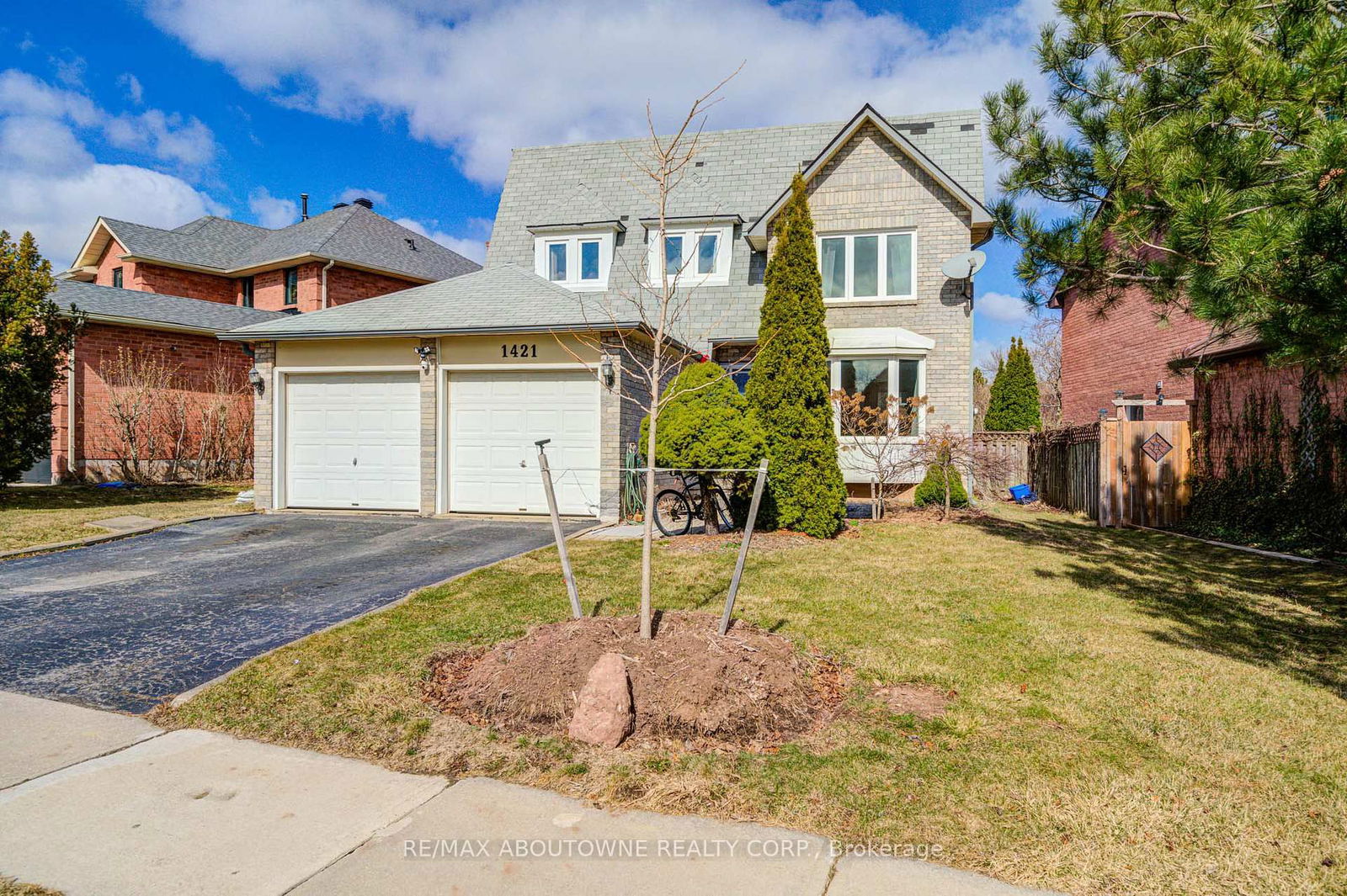 Detached House leased at 1421 Prince John Circle, Oakville, CV Clearview, L6J 6S3 - MLS: W12055205