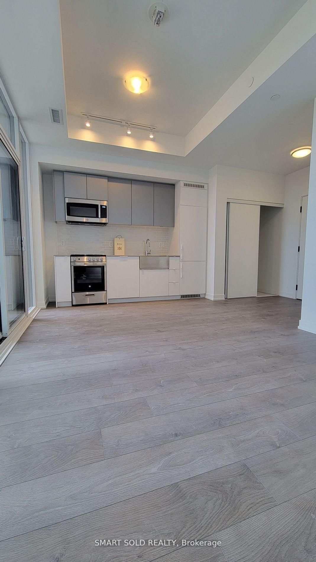 270 Dufferin Street, Unit 502 - Photo 7