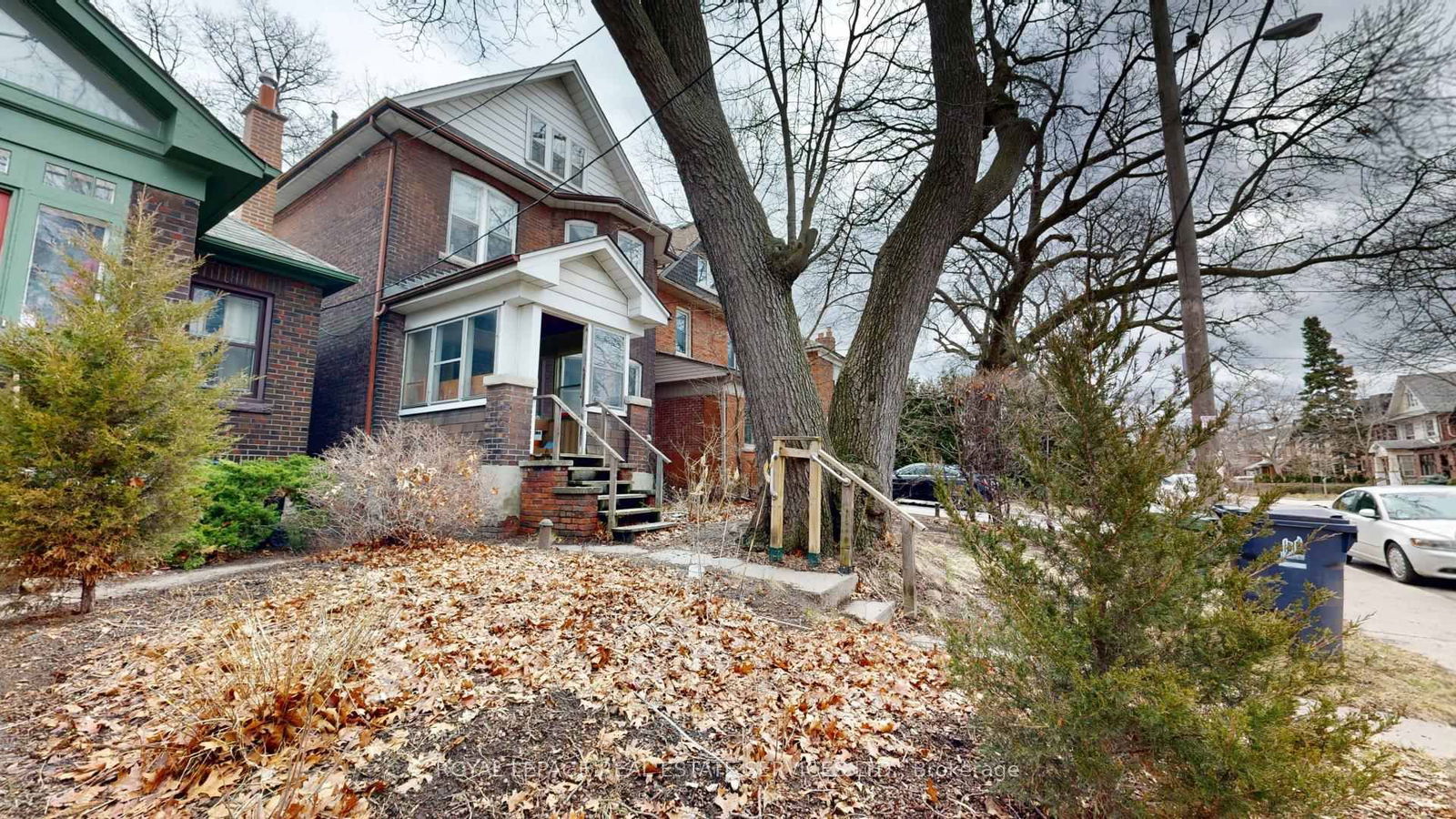 Detached House sold at 629 Durie Street, Toronto, Runnymede-Bloor West Village, M6S 3H2 - MLS: W12055720