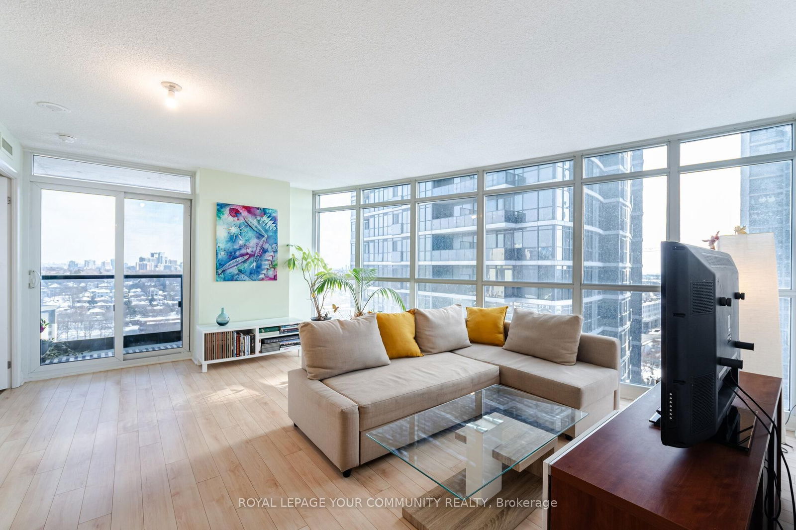Condo sold at 1204-5 Valhalla Inn Road, Toronto, Islington-City Centre West, M9B 0B1 - MLS: W12056472