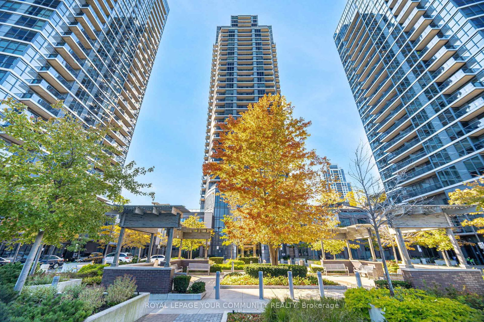 Condo sold at 1204-5 Valhalla Inn Road, Toronto, Islington-City Centre West, M9B 0B1 - MLS: W12056472