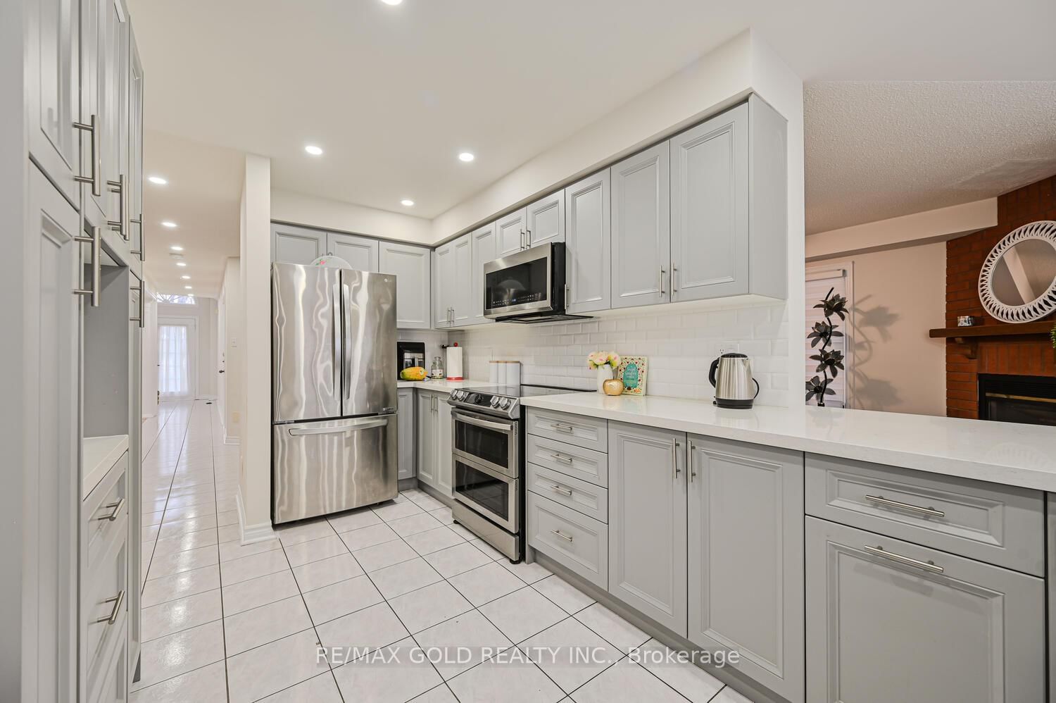 Detached House sold at 30 Black Oak Drive, Brampton, Sandringham-Wellington, L6R 1C1 - MLS: W12056509