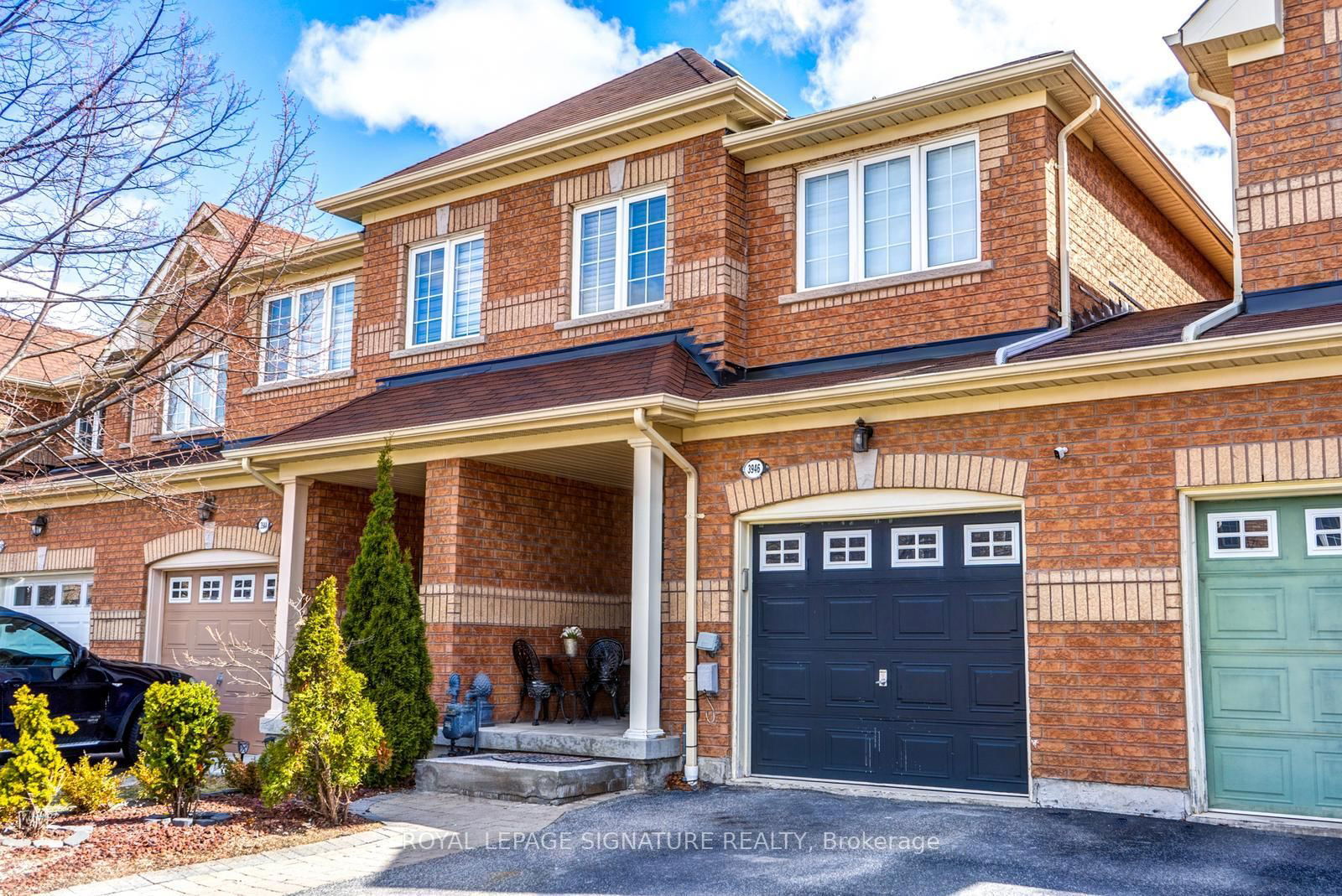 Townhouse sold at 3946 Stardust Drive, Mississauga, Churchill Meadows, L5M 8A6 - MLS: W12056618