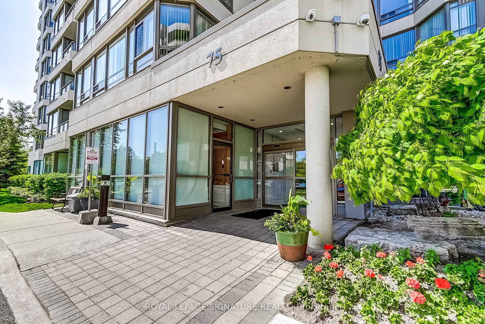 Condo for sale at 1105-75 King Street, Mississauga, Cooksville, L5A 4G5 - MLS: W12056742
