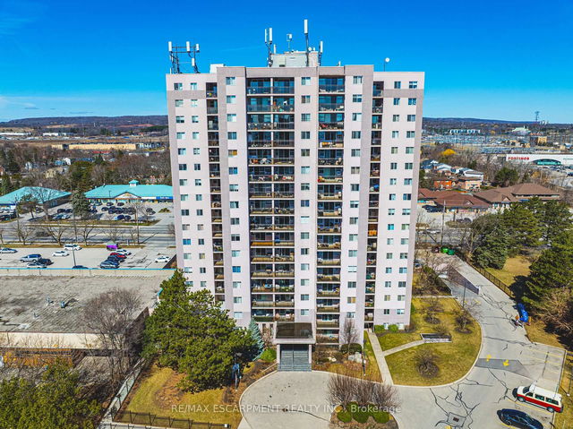 706 - 975 WARWICK Court