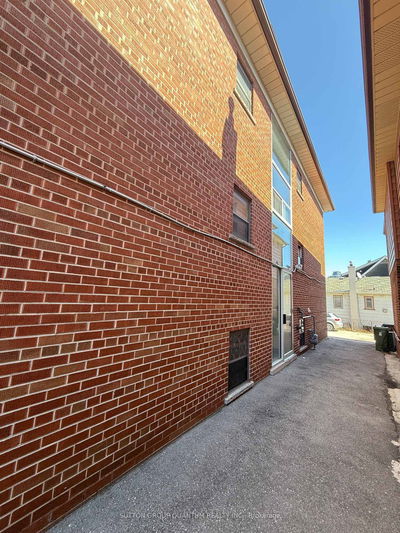 25A Milton St, Toronto - Mimico image-0-2