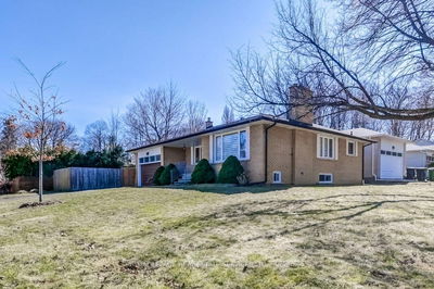 9 Strathdee Dr, Toronto - Willowridge-Martingrove-Richview image-0-3