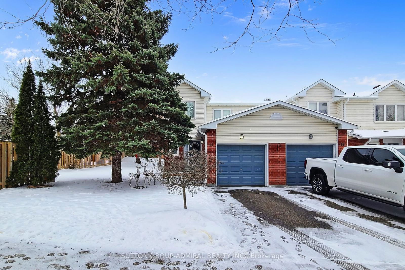 Townhouse sold at 24 Stewart Maclaren Road, Halton Hills, Georgetown, L7G 5L8 - MLS: W12057012