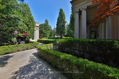 489 Lakeshore Rd, Oakville - Southwest image-0-2
