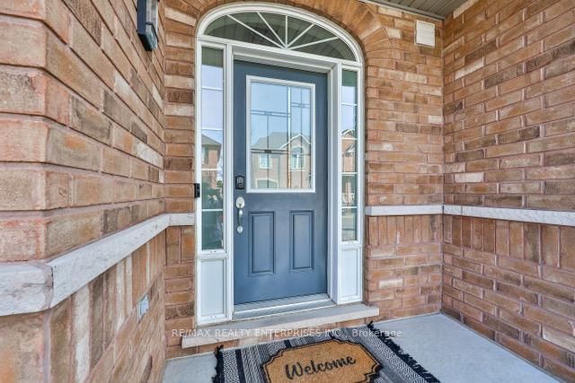 40 - 651 Farmstead Dr N, Milton, L9T 7W2 | Image 2