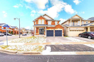 1038 Laurier Ave, Milton - CL Clarke
