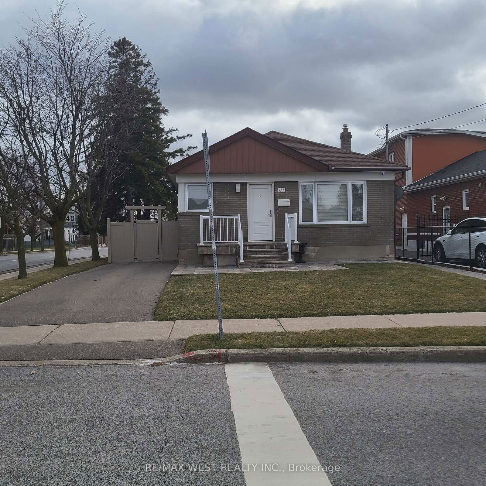 Detached House leased at 133 Katherine Road, Toronto, Downsview-Roding-CFB, M3K 1J6 - MLS: W12058579