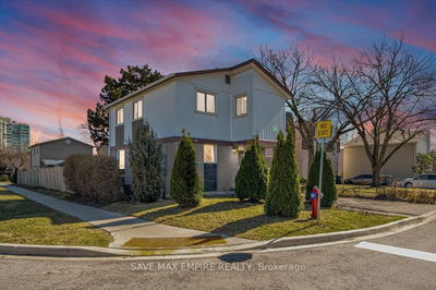 18 Hasting Sq, Brampton - Central Park
